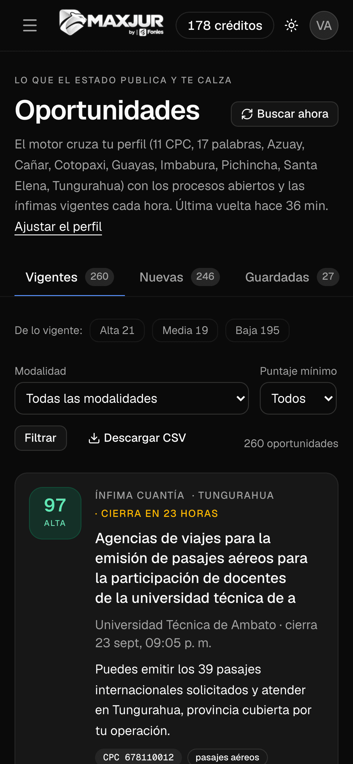 La bandeja de oportunidades: cada una con el puntaje de la IA, cuándo cierra y por qué te calza.